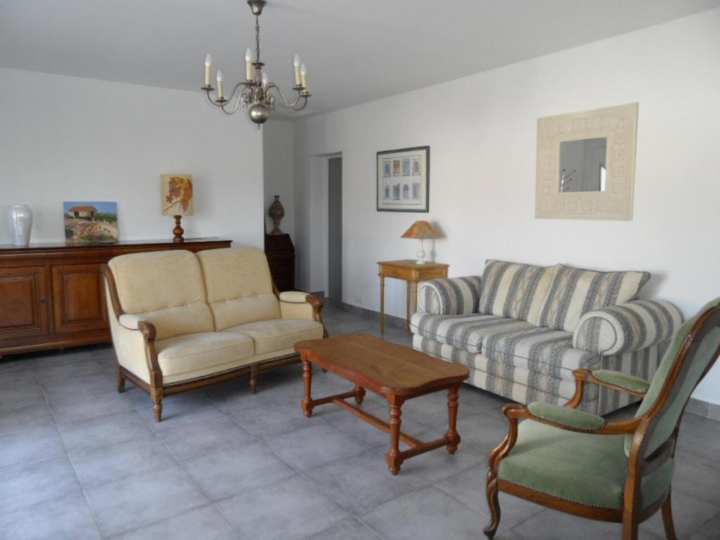 Logement Entre Mer Et Montagne Roujan Exterior foto
